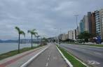 Pista de ciclismo e de corrida na Av. Beira-mar norte, em Florianópolis, Santa Catarina